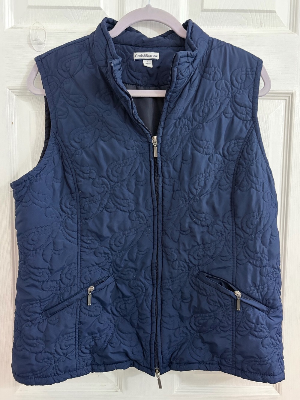 Croft & Barrow Navy Quilted Zip-Front Vest jacket. Size large $10